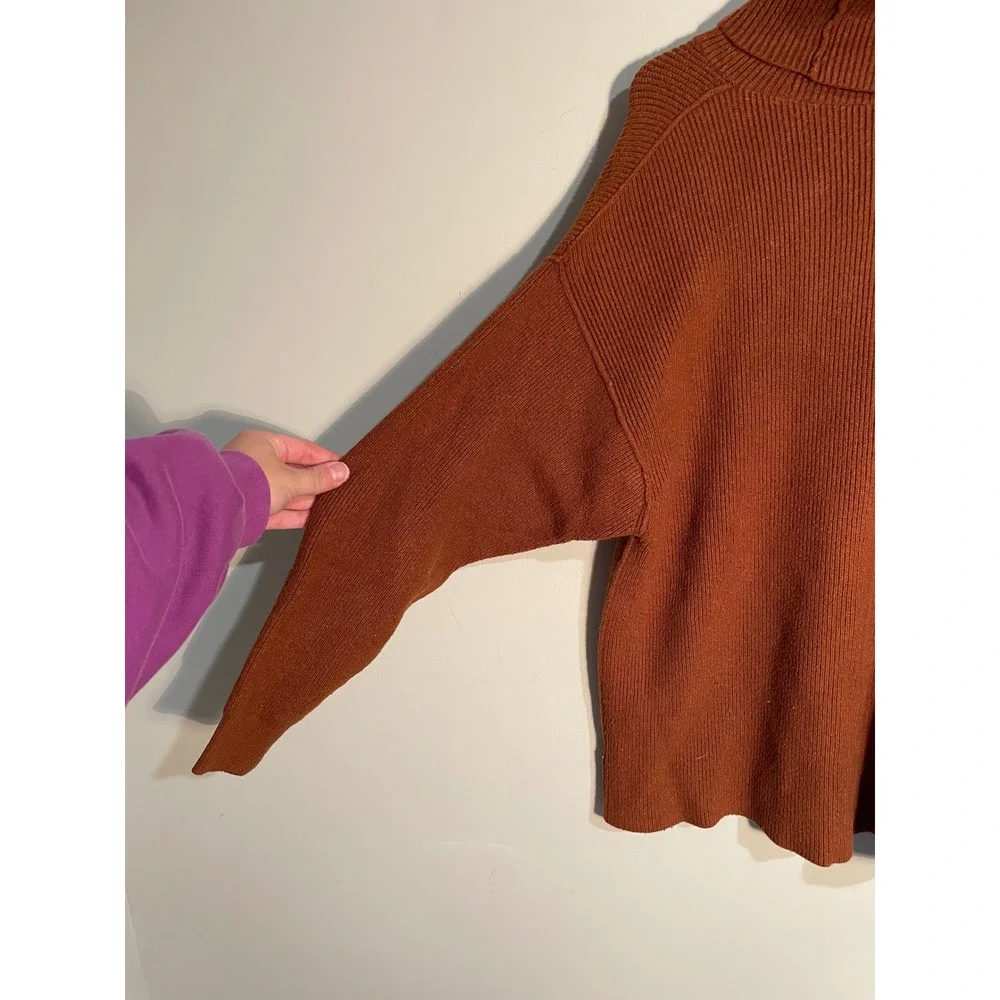 Free People Softly Structured Rib Knit‎ Cowl Neck Oversized Sweater Size XS